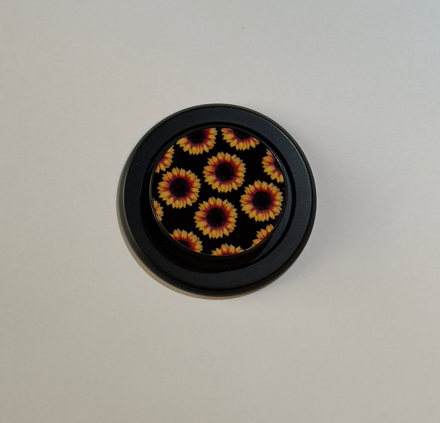 New!! Black Sunflowers MagSafe Phone Grip