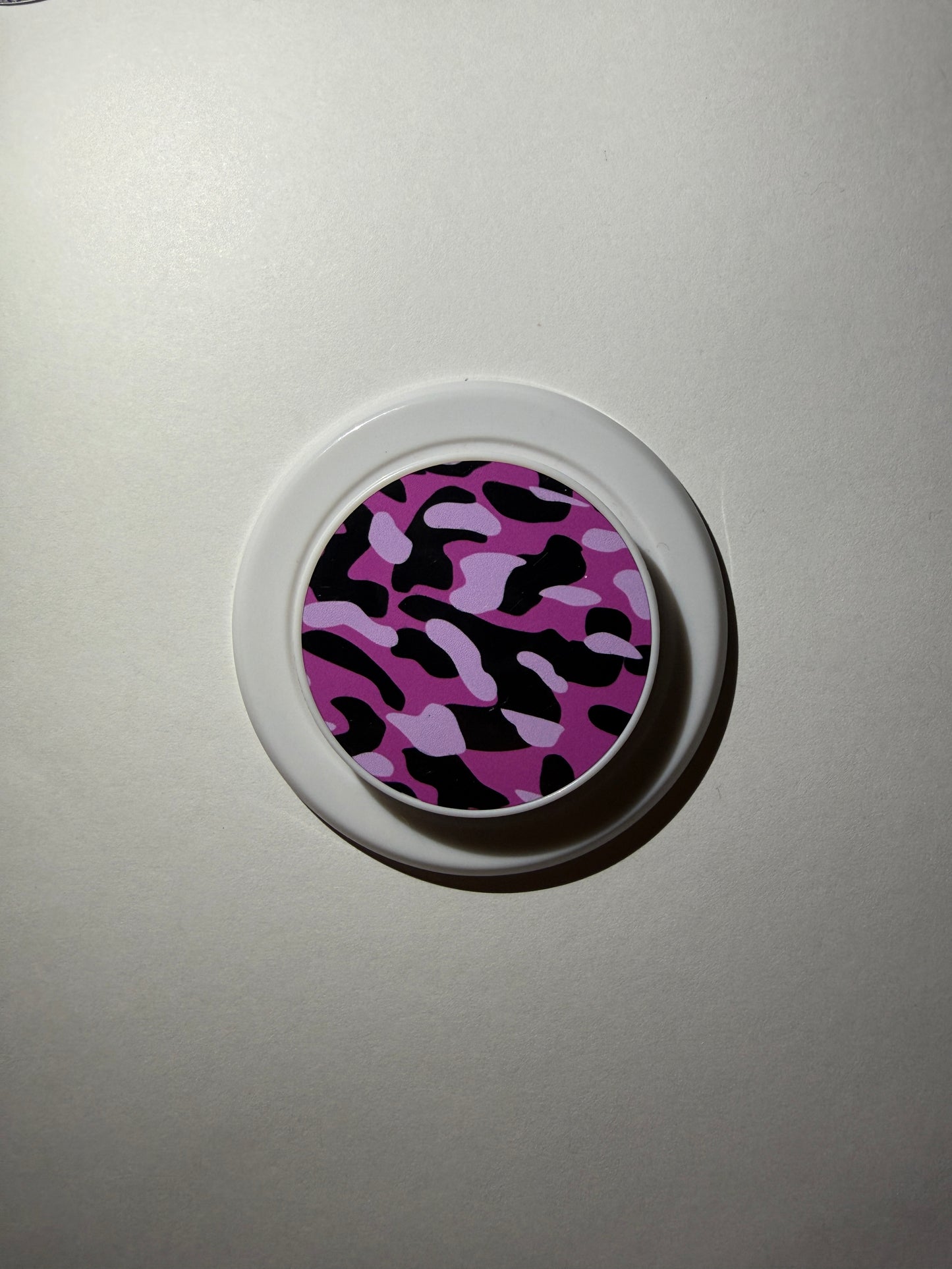 Pink Camo MagSafe Phone Grip